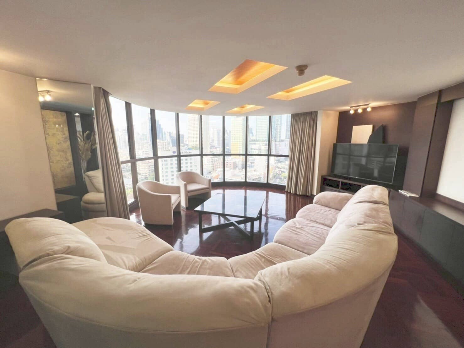 City Lakes Tower Sukhumvit 16, living room published on the PropertyScout card