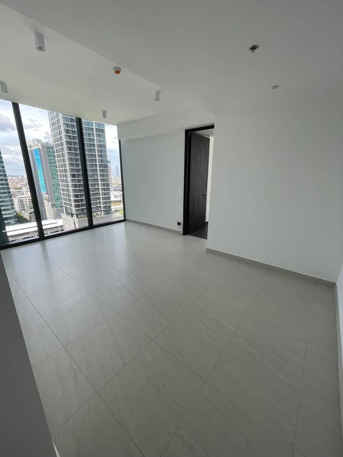 Tait Sathorn 12, living room published on the PropertyScout card