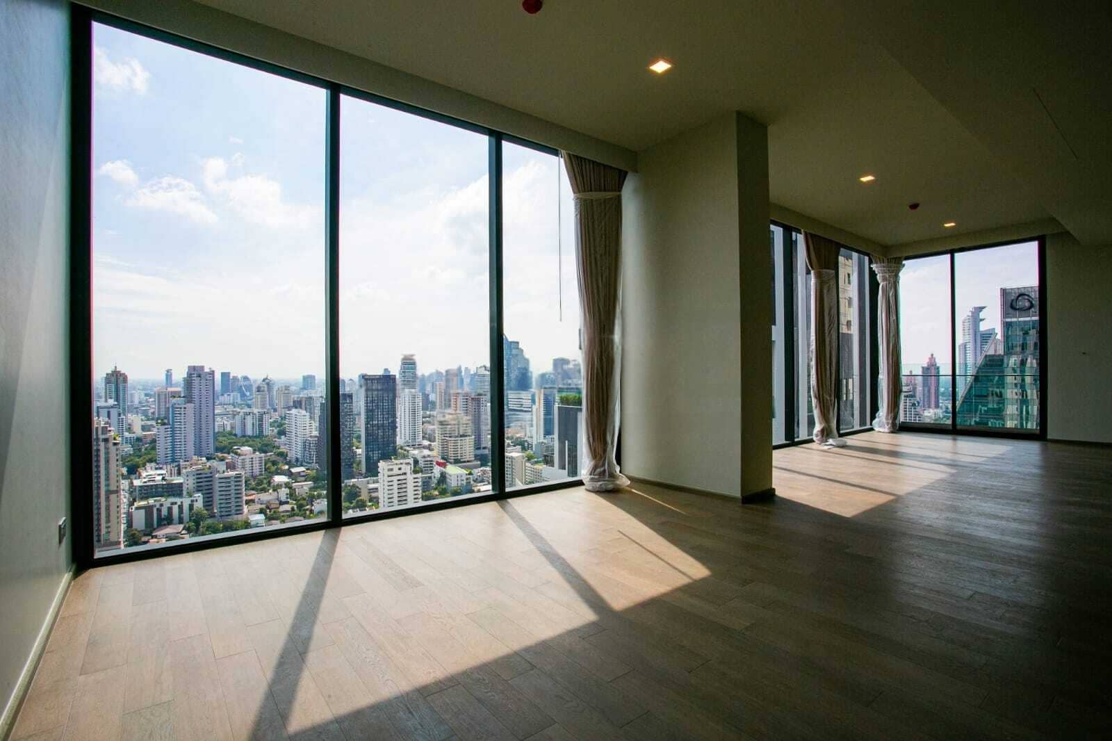 Celes Asoke, living room published on the PropertyScout card