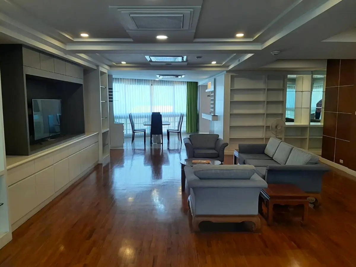 President Park, living room published on the PropertyScout card