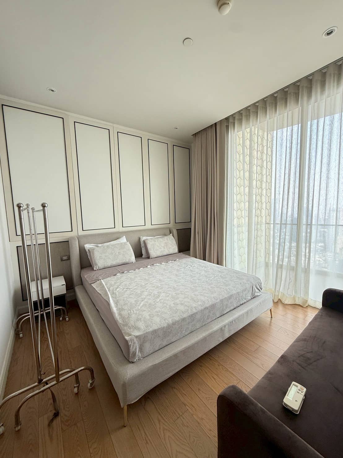 Magnolias Waterfront Residences, bedroom published on the PropertyScout card