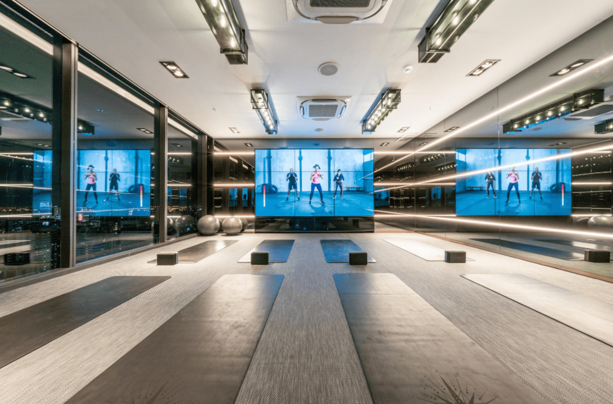 Celes Asoke, building published on the PropertyScout card